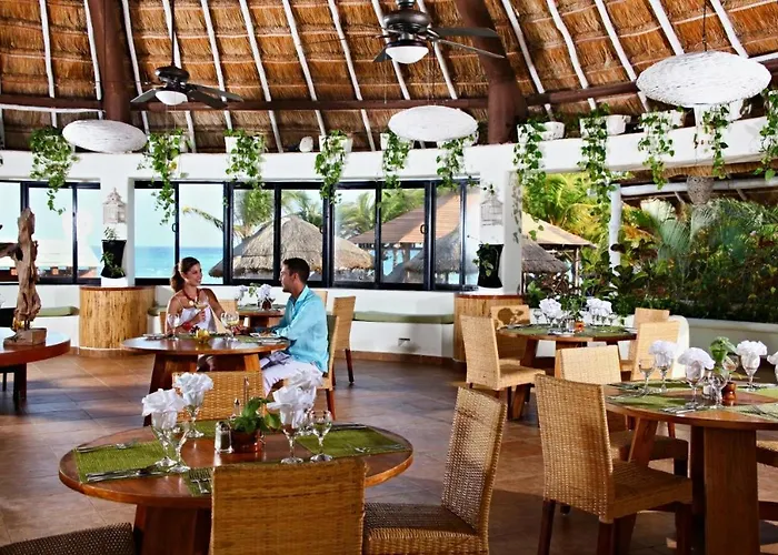 Sandos Caracol Eco Hotel